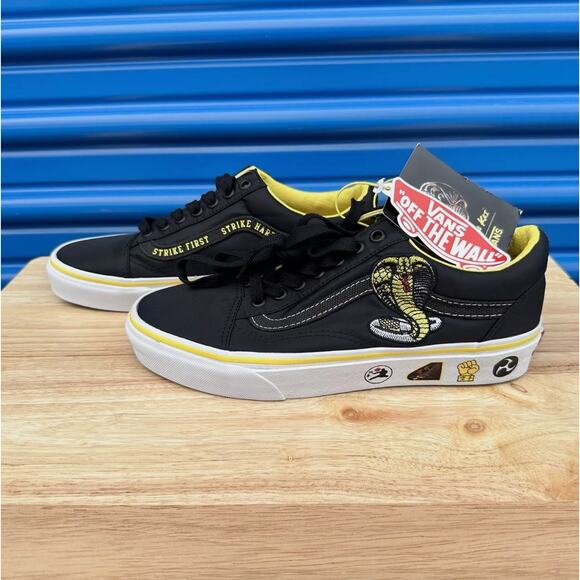 Men\'s 7 VANS Old Skool X Cobra Kai Collab Low Cut Men’s Black main image 9